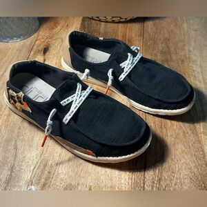 Hey Dude Women’s Black Slip On Sz.8